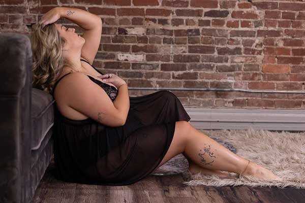 6 A Boudoir Photo Shoot with Madi Madi-247105-600-by-Studio-Kate-Portrait-Design-Noblesville-Boudoir-Photographer.jpg